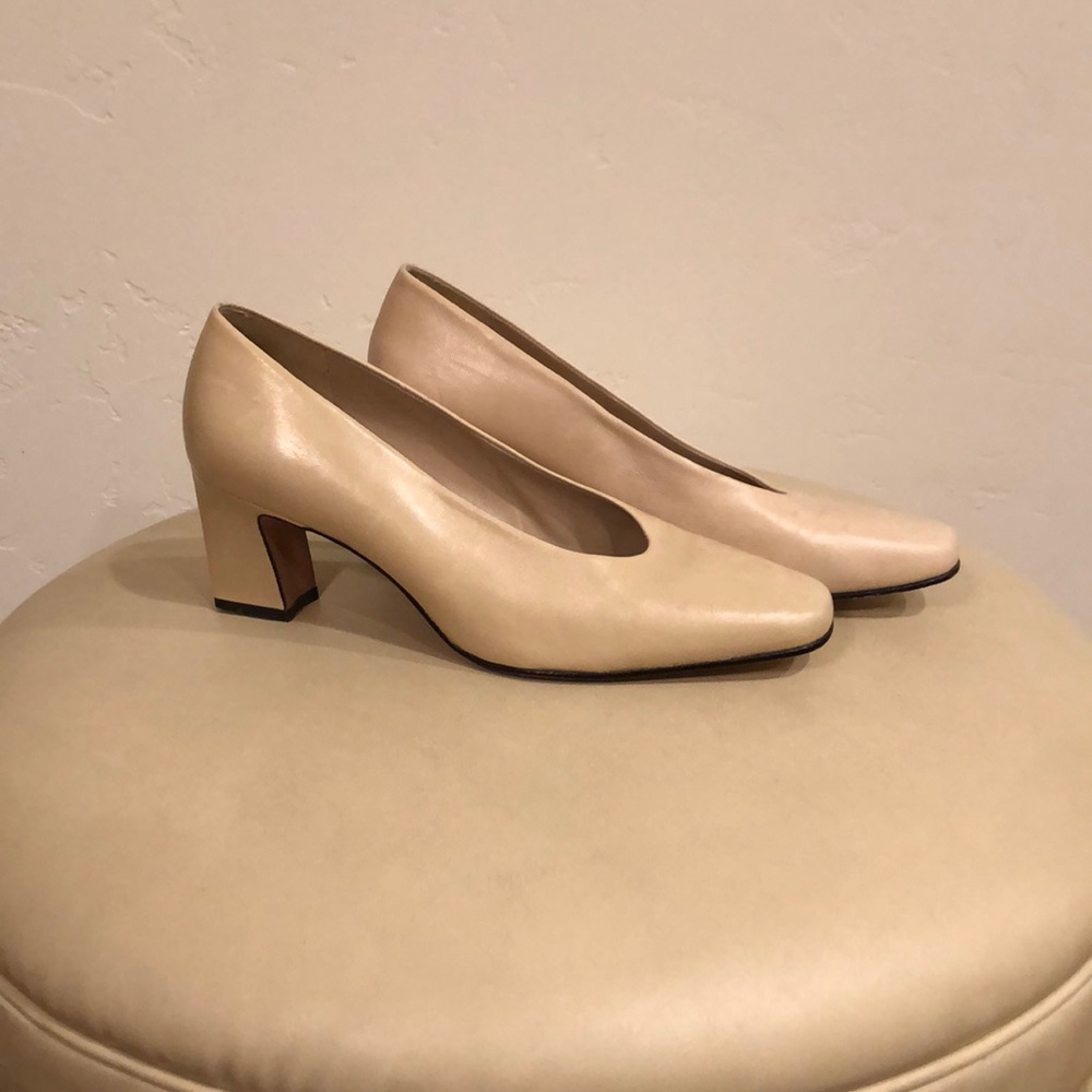 Vintage Leather Enzo Angiolini Pumps. Gem